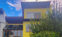 Haus - 6067, Absam - Traumhaus in Tirol: 150m² Wohnfläche, 2x Garagen & Stellplätze, Solarenergie & Fußbodenheizung