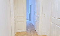 Wohnung - 1050, Wien - Exklusive 2-Zimmer Altbauwohnung - Erstbezug mit Balkon zum Wohlfühlen!