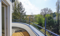 Wohnung - 1130, Wien - Anleger und Starter! Renovierte Single-Dachterrassenwohnung mit Rundumblick Nähe U4