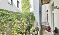 Wohnung - 1090, Wien - Ruhelage nahe Währinger Straße! Liebevoll sanierte 2-Zimmer-Altbau-Wohnung mit westseitigem Balkon