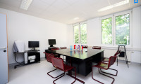 Büro / Praxis - 1140, Wien - +Modernes Büro 545m² (oder auf 2x270m² teilbar) , 15-20 Räume insgesamt möglich, Teeküche, Toiletten, optionale PKW Stellplätze, optionaler Keller+