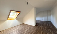 Wohnung - 8010, Graz - | TOLLE KLEINWOHNUNG | CA. 35m² | MIT BLICK INS GRÜNE | 4.OG. | DACHGESCHOSS