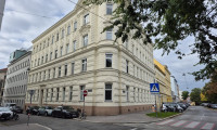 Wohnung - 1140, Wien - Sanierungsobjekt, 2 Zimmer in guter Lage