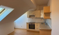 Wohnung - 8010, Graz - Moderne, lichtdurchflutete 1-Zimmer-Dachgeschoss-Wohnung in Graz: Wohnen/Essen/Kochen, Schlafzimmer- Gemütlich, gepflegt und ideal gelegen im Herz-Jesu Viertel