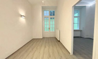Büro / Praxis - 1010, Wien - Provisionsfrei für den Mieter! Klimatisiertes 45m² EG-Büro, 60m² Hof-Terrasse!