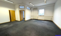 Büro / Praxis - 1220, Wien - Preiswerte 68m² Büroeinheit mit Hauszentralheizung Nähe Rautenweg - 1220 Wien