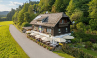 Gastgewerbe - 9341, St. Georgen - Charmantes Gasthaus mit zwei Wohnungen, großem Grundstück und Carport – ideal für Gastgeber, Familien oder als Ferienbetrieb