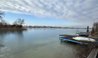 Haus - 2491, Neufeld an der Leitha - UFERPARZELLE mit privatem Badesteg und Badehäuschen am Neufelder See –  beim Yachtclub auf Pachtgrund zu verkaufen