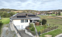Haus - 7522, Reinersdorf - ...reserviert...     ** FAMILYS BEST **   Reinersdorf !! Bungalow mit ca. 122 m2 Wfl. in ruhiger, idyllischer Ortsrandlage mit ca. 1.200 m2 Eigengrund !!