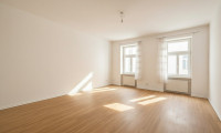 Wohnung - 1200, Wien - ++NEU++ sanierungsbedürftige 2-Zimmer Wohnung nähe Augarten - viel Potenzial