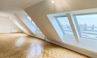 Wohnung - 1160, Wien - Sanierung in Vorbereitung: Geräumige 3-Zimmer-Dachgeschoßwohnung nahe Bahnhof Ottakring