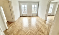 Wohnung - 1010, Wien,Innere Stadt - Erstbezug nach Generalsanierung: 117 m² ruhige Stilaltbau-Wohnung in Toplage des 1. Bezirks – 4 Zimmer mit Panoramablick auf die historischen Kirchtürme der Innenstadt Wiens, 2 Bäder.