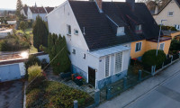 Haus - 2000, Stockerau - Einfamilienhaus in Stockerau mit schönem Grund - Nähe Freibad.