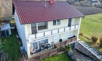 Haus - 4701, Bad Schallerbach - Gemütliches Zweifamilienhaus in TOP-Lage mit Weitblick in Bad Schallerbach - Anleger/Eigennutzer/Familientraum