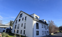 Wohnung - 88138, Weißensberg - Lichtdurchflutete Dachgeschoss-Maisonette mit Traum-Blick auf den Weiher in Weißensberg!