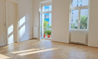 Wohnung - 1050, Wien - Sehr gut angeordnete 2 Zimmer Erstbezugs-Altbauwohnung mit Balkon in sehr ruhiger, zentraler Lage!