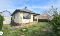 Haus - 1220, Wien,Donaustadt - Neuer Preis! Ihr Traumhaus in Wien: Gepflegtes Einfamilienhaus mit Garten und Garage in der Mühlwasser-Region