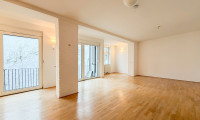 Wohnung - 1070, Wien - EINZIGARTIGE ALTBAUWOHUNG IM LOFT STIL - LICHTDURCHFLUTET - BALKON - EXKLUSIVE LAGE IM 7. WIENER GEMEINDEBEZIRK -INNENHOFLAGE - BARRIEREFREI MITTELS LIFT
