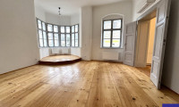 Wohnung - 2380, Perchtoldsdorf - Erstbezug provisionsfrei: Toprenovierter 95m² Altbau mit Einbauküche im Renaissance-Juwel!