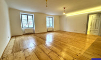 Wohnung - 2380, Perchtoldsdorf - Erstbezug provisionsfrei: Toprenovierter 97m² Altbau mit Einbauküche im Renaissance-Juwel!