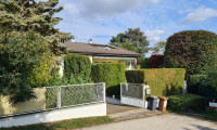 Haus - 2326, Lanzendorf - CHANCE LANZENDORF VILLA  MIT FERNBLICK 130m²WFL PLUS 20m² LOGGIA  145m²  TAGESLICHT WOHNKELLER 600m² GRUND  ZIERGARTEN