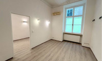 Büro / Praxis - 1010, Wien - Provisionsfrei für den Mieter! Klimatisiertes 45m² EG-Büro, 60m² Hof-Terrasse!
