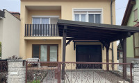 Haus - 2424, Zurndorf - Ausreichend Platz für den Alltag - Einfamilienhaus mit Garten, Terrasse und Carport