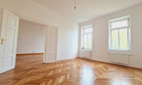 Wohnung - 1130, Wien - Sanierungsbedürftiger Altbau | Balkon bewilligt | 3-4 Zimmer