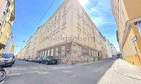 Wohnung - 1090, Wien - Rohdachboden mit Entwicklungspotenzial
