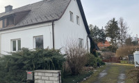 Haus - 2700, Wiener Neustadt - Charmantes Einfamilienhaus mit großem Potenzial in Wiener Neustadt