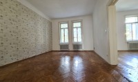 Wohnung - 1130, Wien - Sanierungstraum Altbau | Luftwärmepumpe möglich | 15m2 Süd-Balkon bewilligt