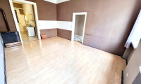 Wohnung - 1200, Wien - Ein kleiner Altbau mit großem Zukunftsplan! Sanierungsbedürftige Altbauwohnung mit toller Raumaufteilung + Traumhaft schönes Haus + Perfekte Infrastruktur und Anbindung! Jetzt zugreifen!