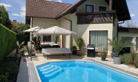 Haus - 3430, Tulln an der Donau - Gepflegtes Einfamilienhaus mit Pool und Wohlfühlgarten in ruhiger Lage von Tulln