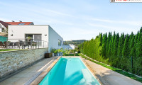 Haus - 3400, Klosterneuburg - DESIGN follows FUNCTION, QUALITY & VISIONS - Architektenvilla mit beheiztem Salzwasserpool, Bulthaup Designküche und unverbaubarem  Fernblick am Rande des Wienerwaldes