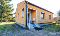 Haus - 2230, Gänserndorf - Neuer Preis!! Kleines Haus mit großem Grundstück