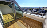 Wohnung - 1150, Wien - Neuer Preis! Traumhafter Blick auf das Schloss Schönbrunn - Neuer Preis! Happy to be here! Lichtdurchflutet + Super hohe Räume im Dachgeschoss + Terrasse mit Fernblick + Beste Infrastruktur und Anbindung!