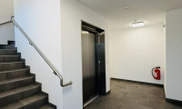 Wohnung - 1100, Wien - Top sanierte 2-Zi-DG-Wohnung mit Einbauküche und Aufzug in 1100 Wien – 72,5 m²!