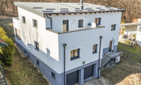 Haus - 7361, Frankenau-Unterpullendorf - Wohnen am Waldrand – Einfamilienwohnhaus mit 220 m² Wohnfläche, voll unterkellert und Nebengebäude Nähe Oberpullendorf