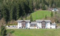Gastgewerbe - 8680, Mürzzuschlag - Hotel Restaurant Lambach Villa in Mürzzuschlag - Ein historisches Juwel auf 728m Seehöhe