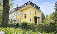 Haus - 1130, Wien - Repräsentative Doppelhaushälfte mit Garten und idealer Anbindung