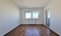 Wohnung - 3100, St. Pölten - 4 Zimmer | 76,72 m² WNFL inkl. Loggia, Kellerabteil & Autoabstellplatz | 5. OG mit Lift | ideale Lage nahe EKZ Traisenpark