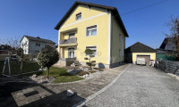 Haus - 4614, Marchtrenk - 3 Wohnungen – 3 Eingangstüren – Top-Lage – Seltene Chance!