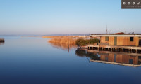 Haus - 7100, Neusiedl am See - EINMALIGES ARCHITEKTEN-SEEHAUS IN PRIVATER LAGE MIT UNVERBAUBAREM SEEWEITBLICK