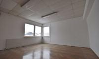 Büro / Praxis - 4050, Traun - Helle Bürofläche mit ca. 131 m² und Parkmöglichkeiten in Traun