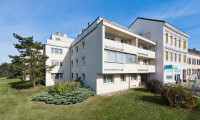 Wohnung - 1210, Wien - Sonnige 2-Zimmer-Wohnung mit Loggia & Stadtblick – ideal als Starterwohnung mit Renovierungspotenzial!