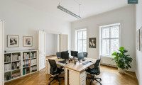 Büro / Praxis - 1090, Wien - Klimatisiertes Büro! Repräsentatives Haus in bester Innenstadtlage bei der Votivkirche!