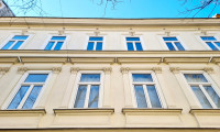 Wohnung - 1160, Wien - Unbefristet vermietet - ca. 2,5% Rendite! Charmante Altbauwohnung in der schönen Hasnerstraße! Tolle Raumaufteilung + Perfekte Infrastruktur und Anbindung + Ruhige Fahrradstraße! Jetzt zugreifen!