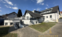 Haus - 2753, Markt Piesting - Sonnenbeschienenes Grundstück mit Blick auf die Hohe Wand - ein ländliches Mehrfamilienhaus und ein Einfamilienhaus