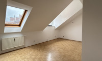 Wohnung - 8010, Graz - Geidorf - Sanierte 1-Zimmer-Dachgeschosswohnung mit Lift