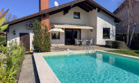 Haus - 2500, Baden - Charmanter Bungalow mit Pool und großzügigem Grundstück in Baden